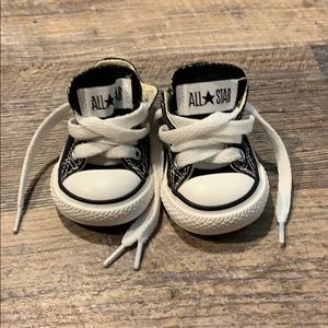 Black sz 2 toddler Converse